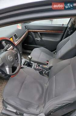 Ліфтбек Opel Vectra 2003 в Дніпрі