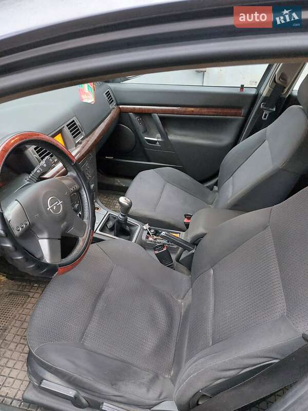 Лифтбек Opel Vectra 2003 в Днепре