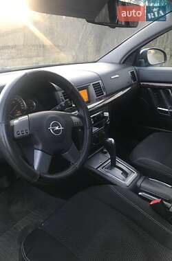 Седан Opel Vectra 2004 в Кривому Розі