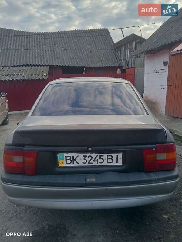 Седан Opel Vectra 1995 в Здолбунове