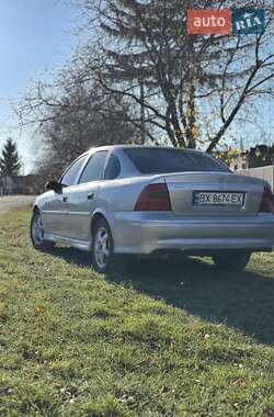 Седан Opel Vectra 2000 в Теофиполе