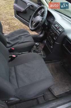 Седан Opel Vectra 1990 в 