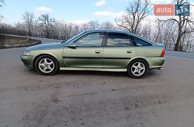 Лифтбек Opel Vectra 1996 в Новом Буге