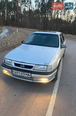 Ліфтбек Opel Vectra 1998 в Житомирі