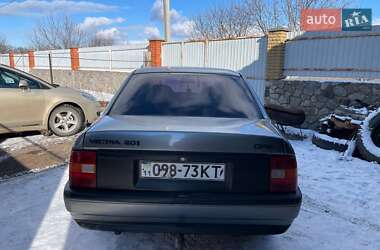 Седан Opel Vectra 1989 в Лубнах