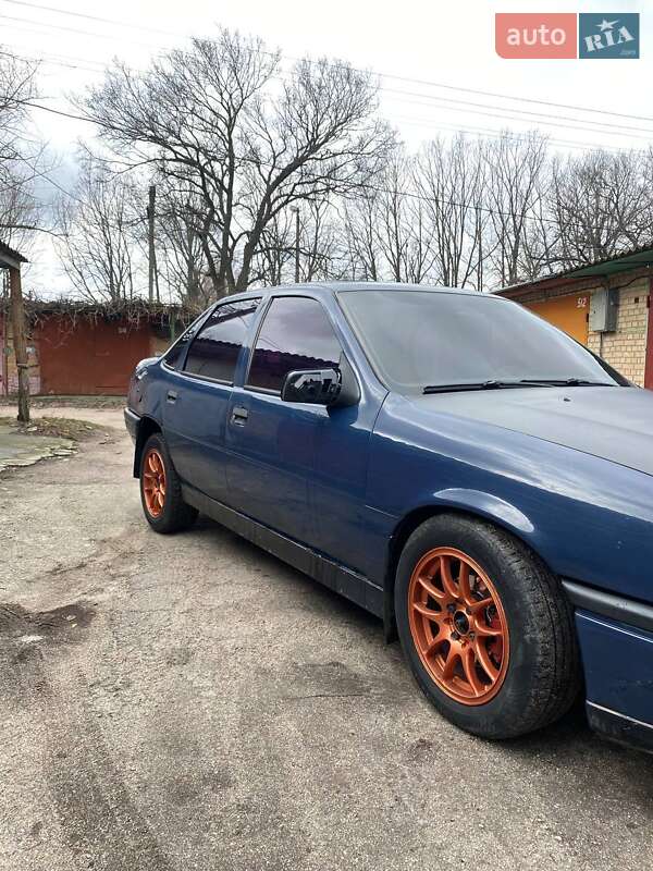 Седан Opel Vectra 1989 в Кропивницком