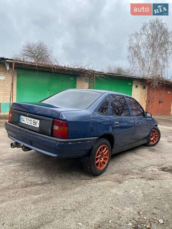 Седан Opel Vectra 1989 в Кропивницком