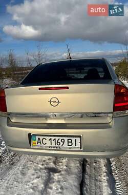 Седан Opel Vectra 2006 в Любешові