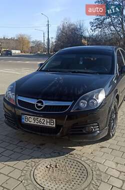 Лифтбек Opel Vectra 2005 в Дрогобыче