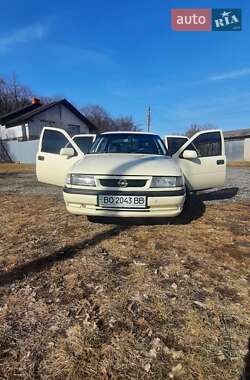Седан Opel Vectra 1989 в 