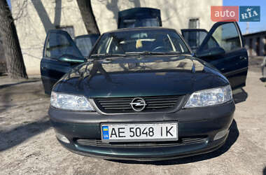 Ліфтбек Opel Vectra 1998 в Кам'янському