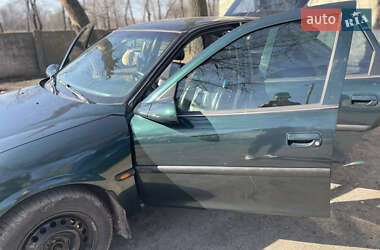 Лифтбек Opel Vectra 1998 в 
