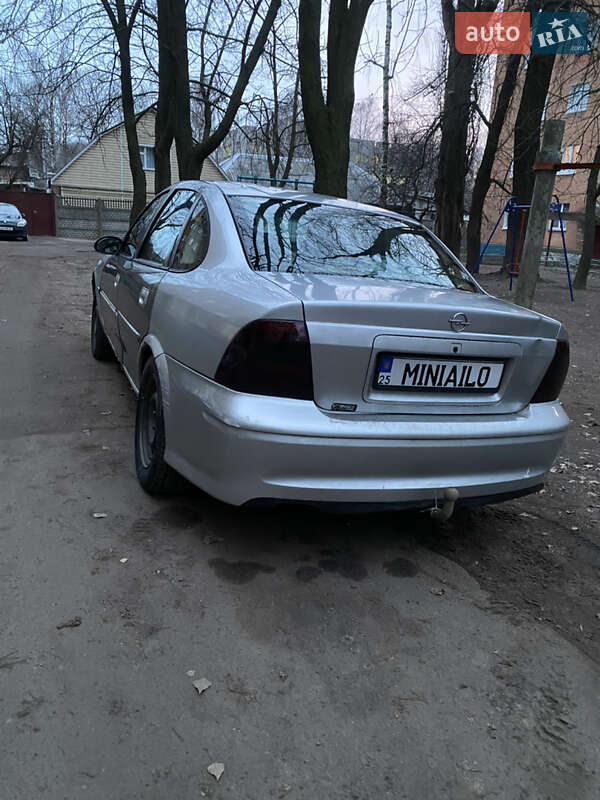 Седан Opel Vectra 2000 в Чернигове