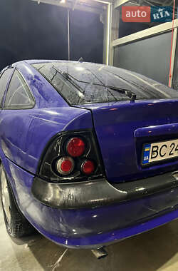 Лифтбек Opel Vectra 1996 в 
