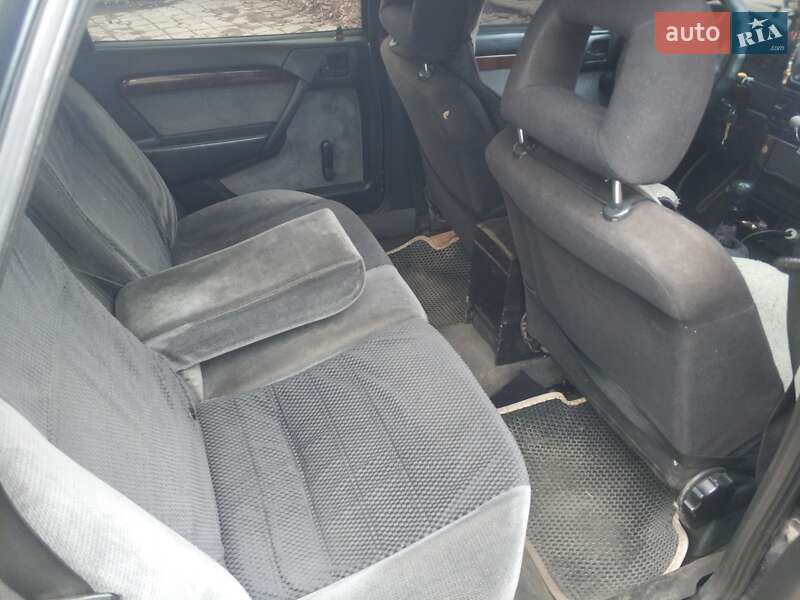 Седан Opel Vectra 1994 в Івано-Франківську