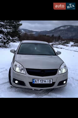 Седан Opel Vectra 2006 в Перегінське