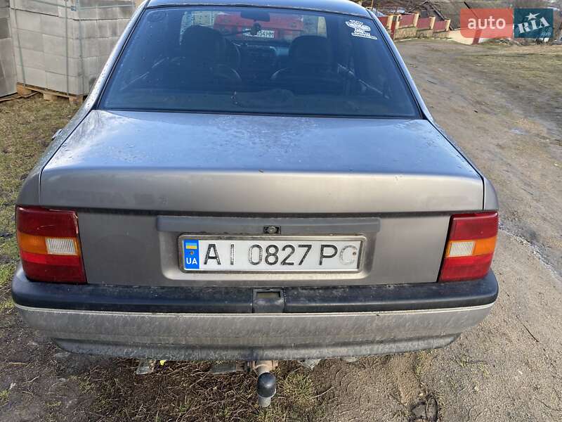 Седан Opel Vectra 1990 в Шаргороді