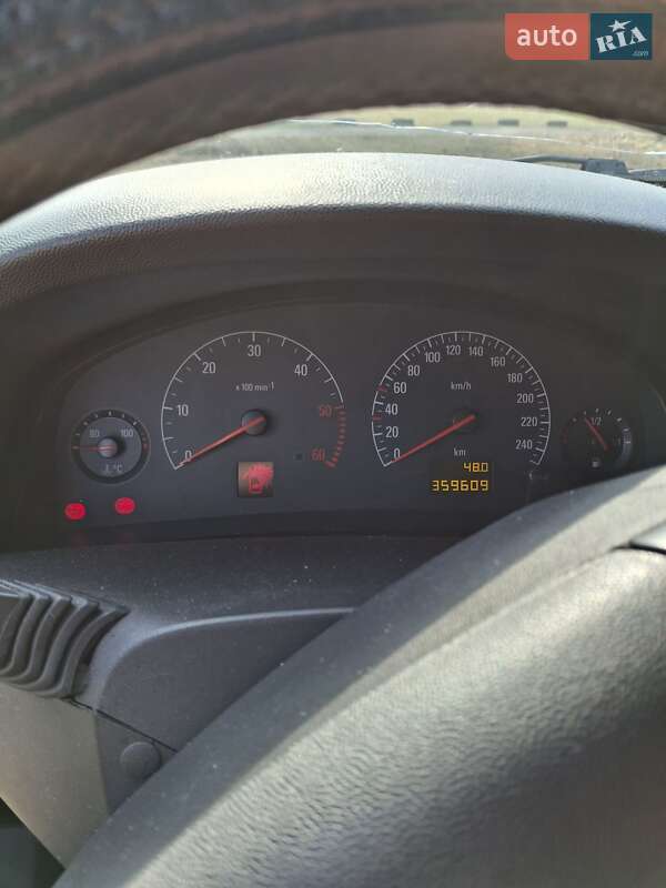 Седан Opel Vectra 2003 в Черкассах