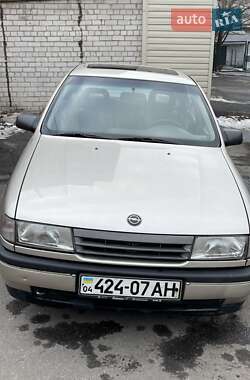 Седан Opel Vectra 1990 в 