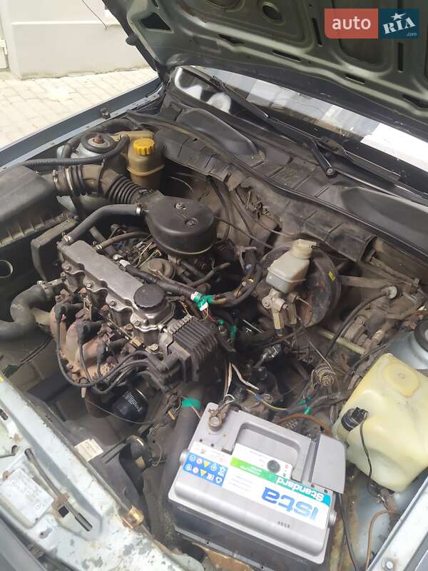 Седан Opel Vectra 1989 в Самборі