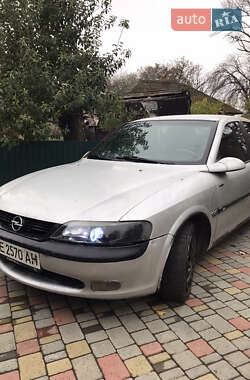 Лифтбек Opel Vectra 1996 в 