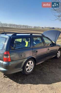 Универсал Opel Vectra 2002 в 