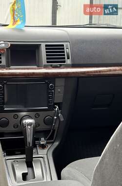 Седан Opel Vectra 2004 в 