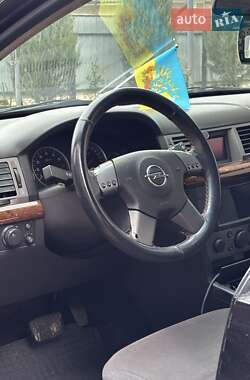 Седан Opel Vectra 2004 в 
