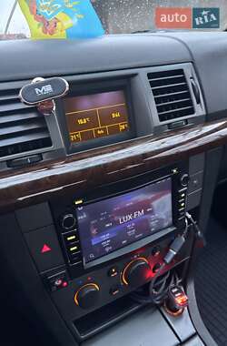 Седан Opel Vectra 2004 в 