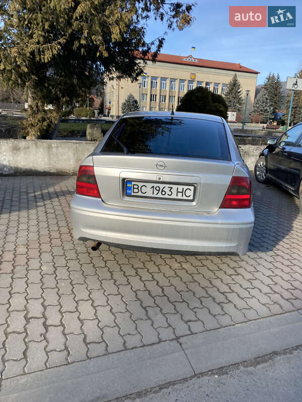 Седан Opel Vectra 2000 в Сколе