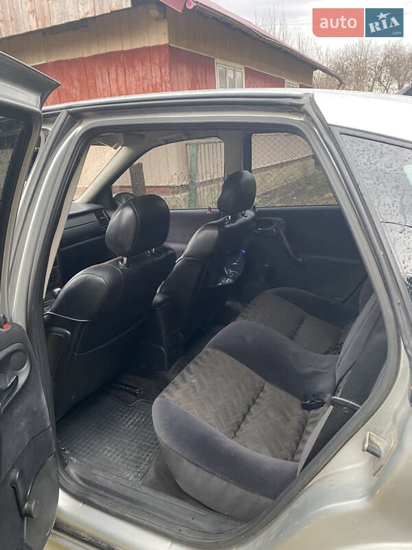 Седан Opel Vectra 2000 в Сколе