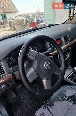 Седан Opel Vectra 2004 в 