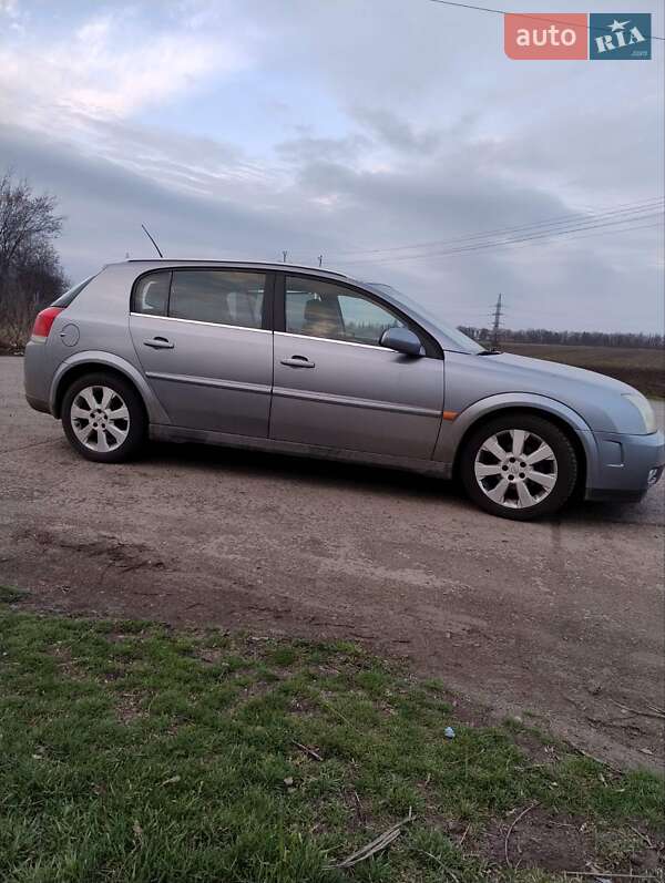 Универсал Opel Vectra 2003 в 