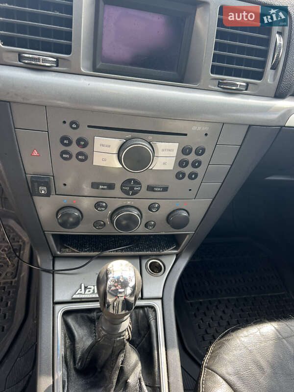 Седан Opel Vectra 2007 в Літині