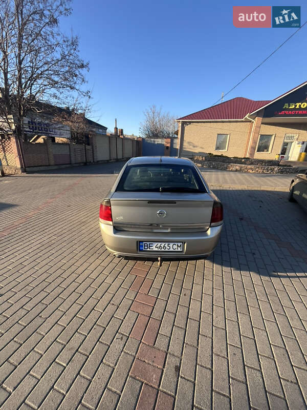 Седан Opel Vectra 2003 в Вознесенске