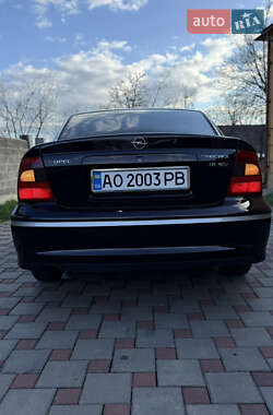Седан Opel Vectra 2000 в 