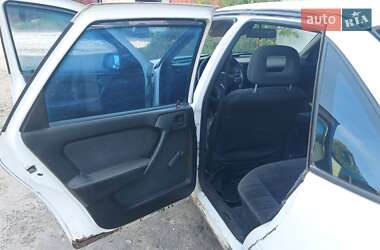 Седан Opel Vectra 1990 в Львове