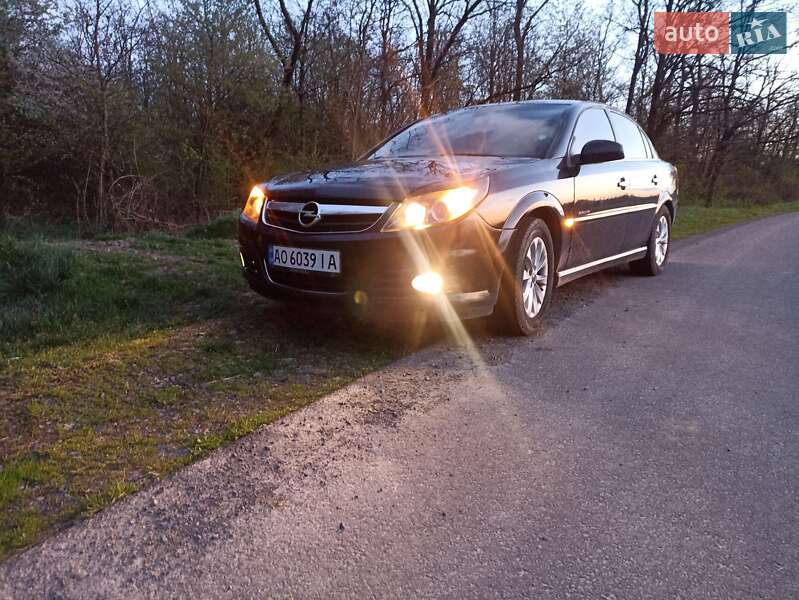 Седан Opel Vectra 2006 в Ужгороде