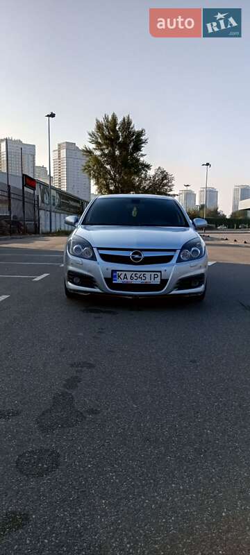 Лифтбек Opel Vectra 2007 в 
