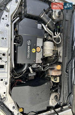 Седан Opel Vectra 2003 в 