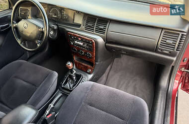 Седан Opel Vectra 1999 в 
