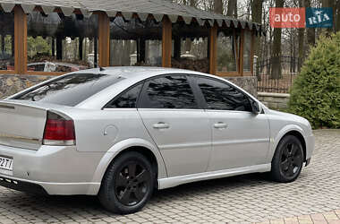 Лифтбек Opel Vectra 2003 в 