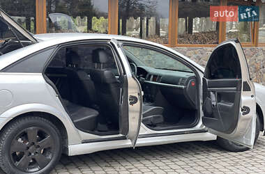 Лифтбек Opel Vectra 2003 в 