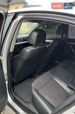 Лифтбек Opel Vectra 2003 в 