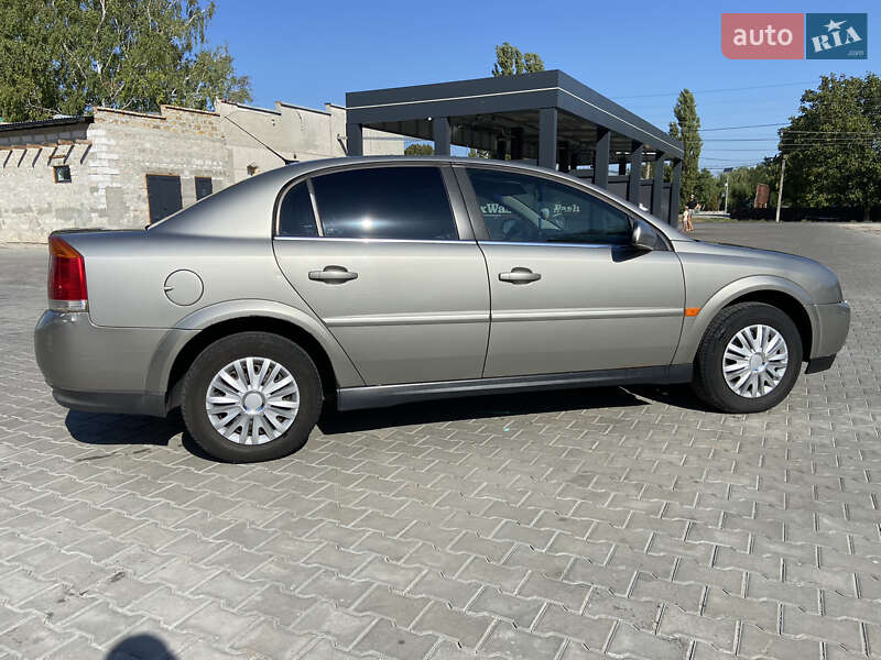 Седан Opel Vectra 2002 в Новому Бузі