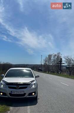 Седан Opel Vectra 2007 в Чечельнику