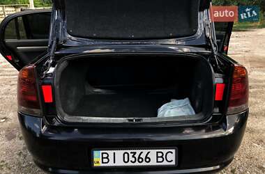 Седан Opel Vectra 2005 в 