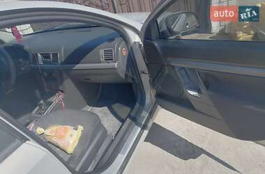 Седан Opel Vectra 2005 в 