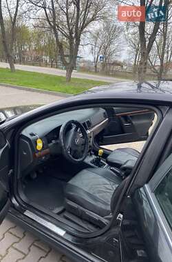 Седан Opel Vectra 2003 в 