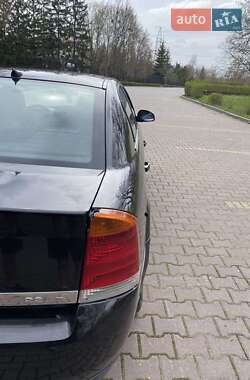 Седан Opel Vectra 2003 в 